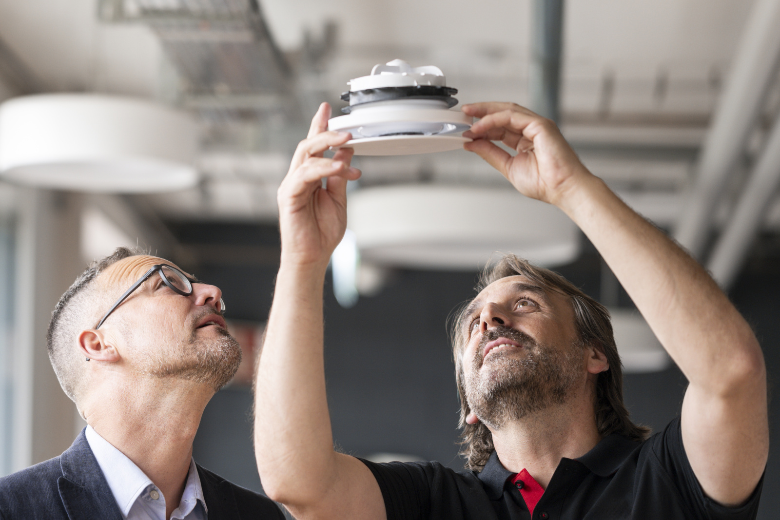 Zehnder_CSY_Installer-Shooting_image-1889_Retouched Zehnder, CSY, people, shooting, installer, customer, product showcase,