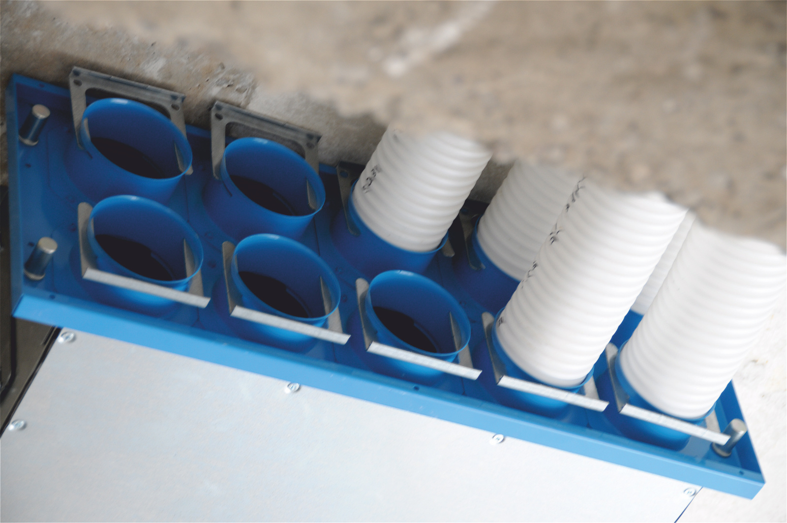 Reference Zehnder ComfoCube APV mounting plate Comfortable indoor ventilation 3D view