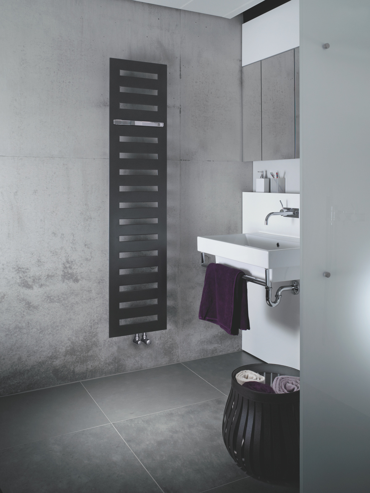 Rendering Zehnder Metropolitan Bar Decorative radiator Front view