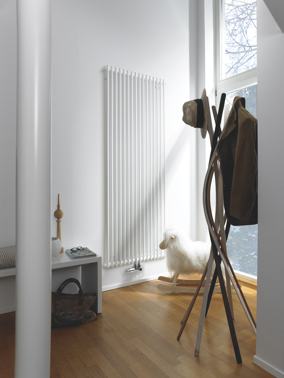 Zehnder_RAD_Charleston-HY_Modell 2200 Rendering Zehnder Charleston Decorative radiator Front view