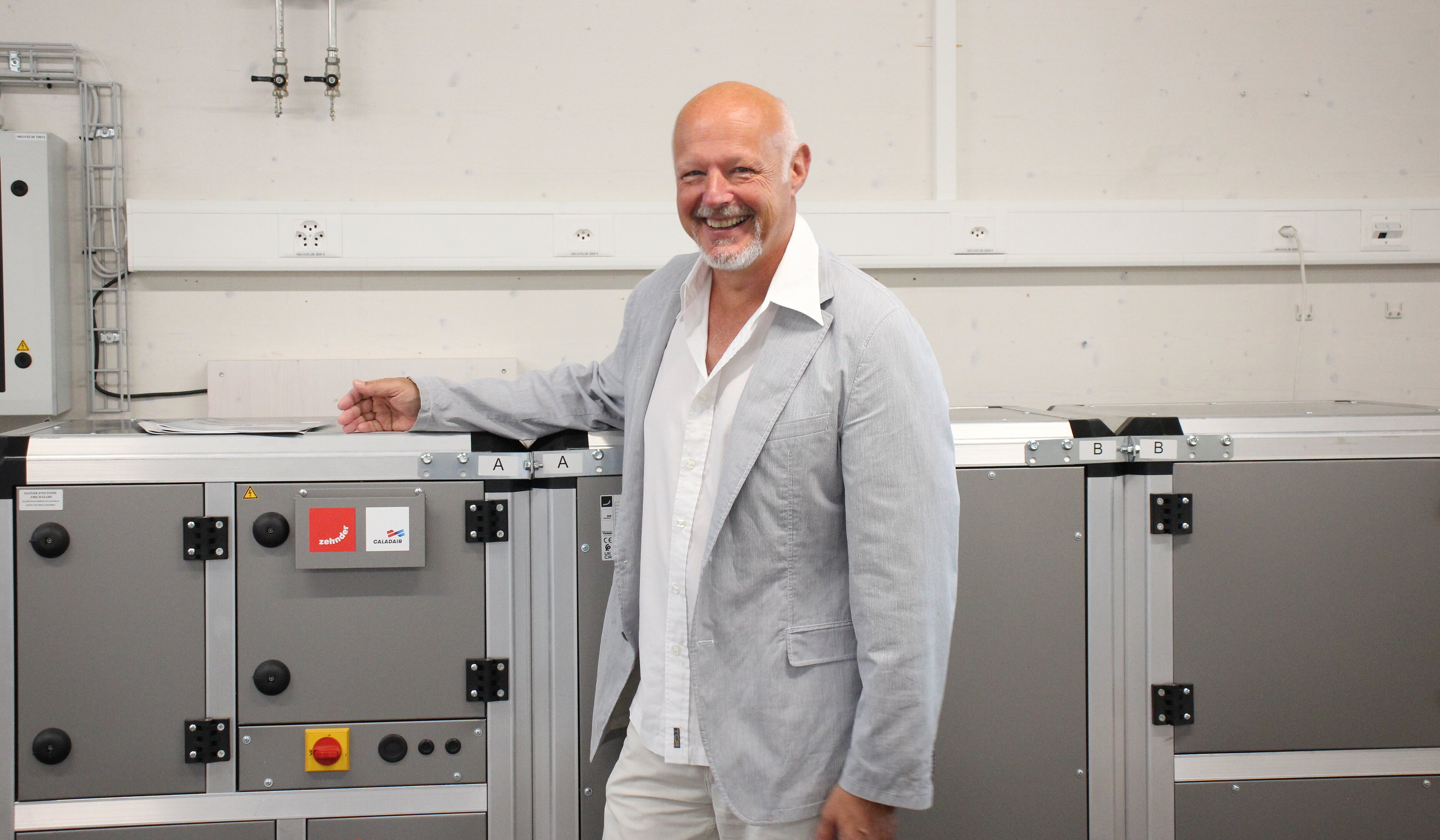 Roger Meier Academy mit Grossgerät Beratung