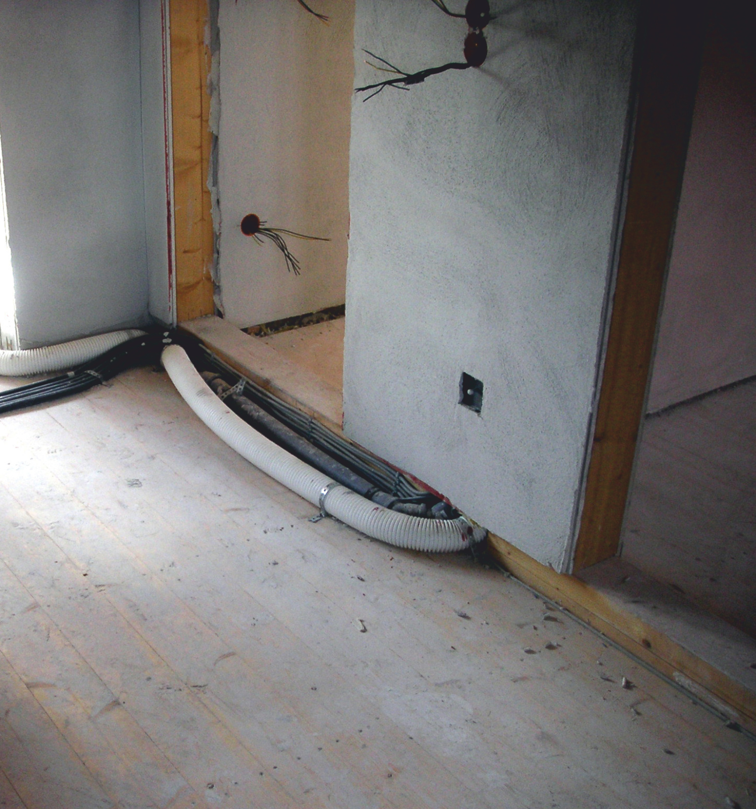 Reference Zehnder ComfoTube Comfortable indoor ventilation Front view