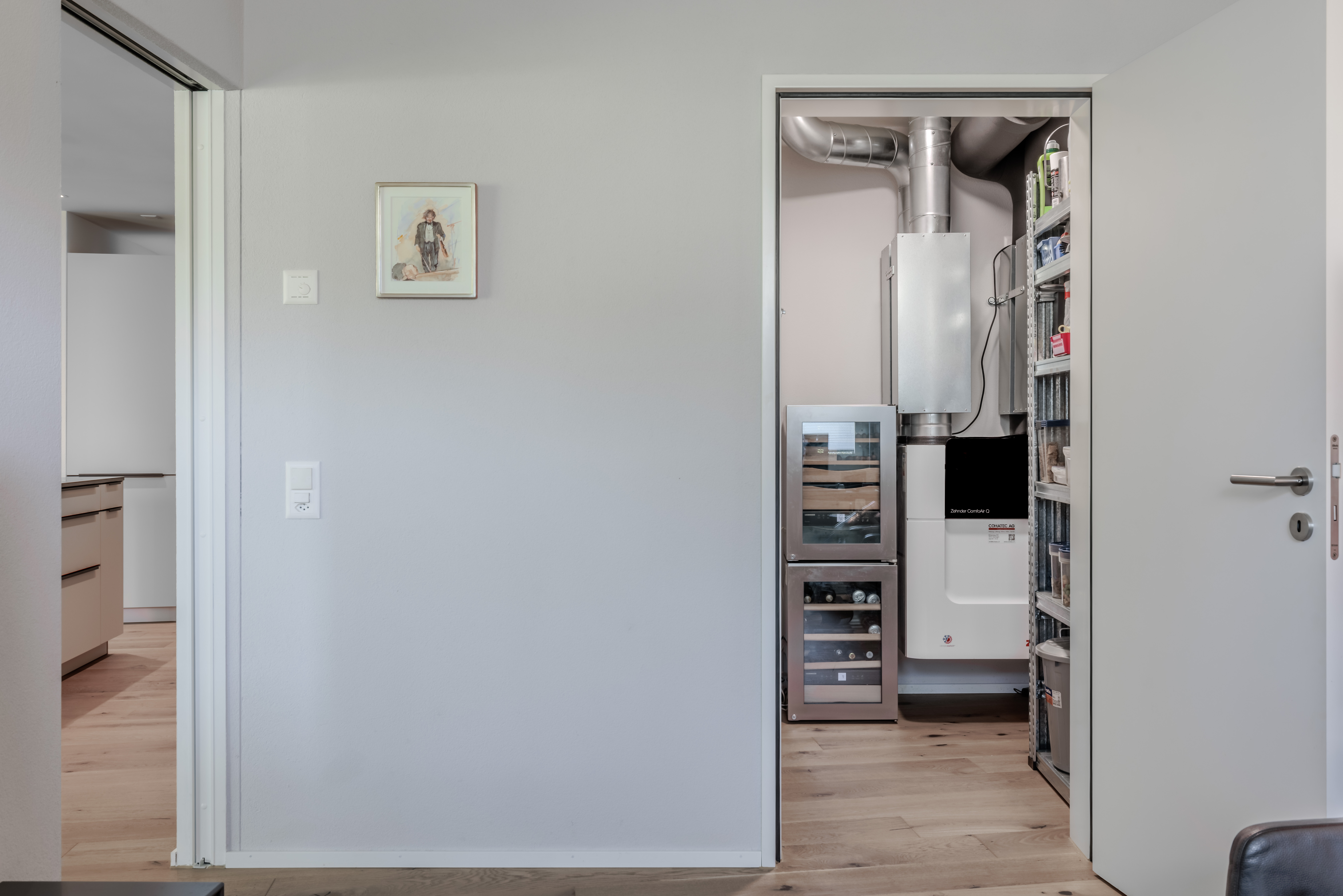 Zehnder ComfoAir Q nel ripostiglio Zehnder ComfoAir Q nel ripostiglio